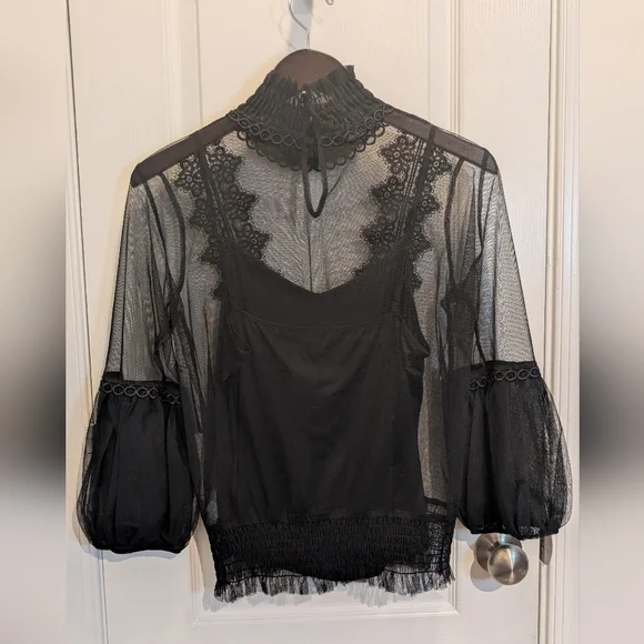 GUESS‎ Luigi Appliqué Smocked Top Size Medium Black - Picture 8 of 9